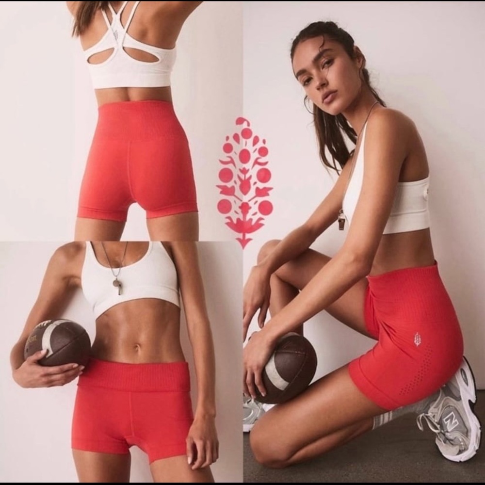 Free People Movement ~ Seamless Good Karma Running Shorts ~ Size XS ~ * NWT *